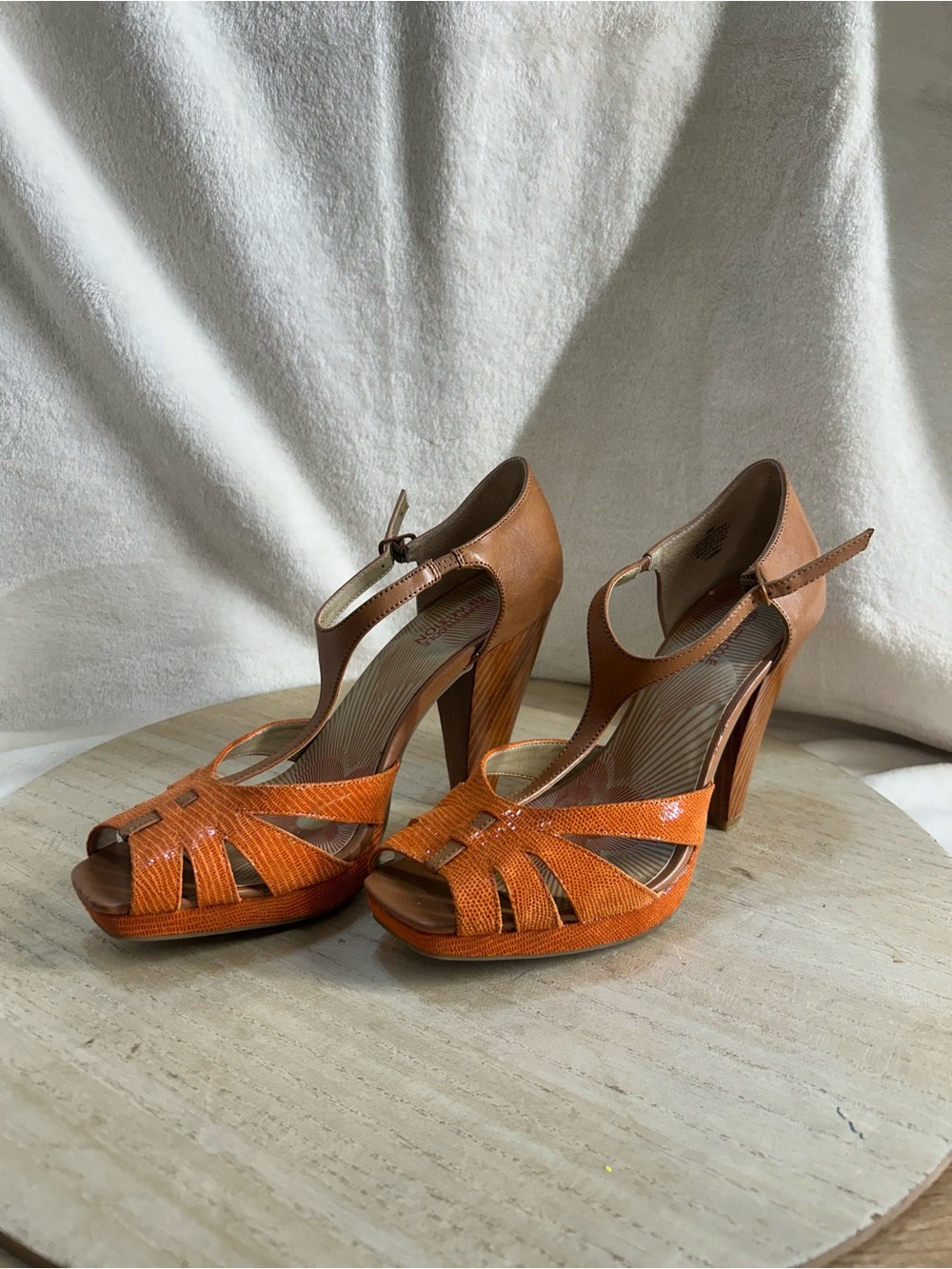 Kenneth Cole Reaction Orange Strappy T‑Bar Heels